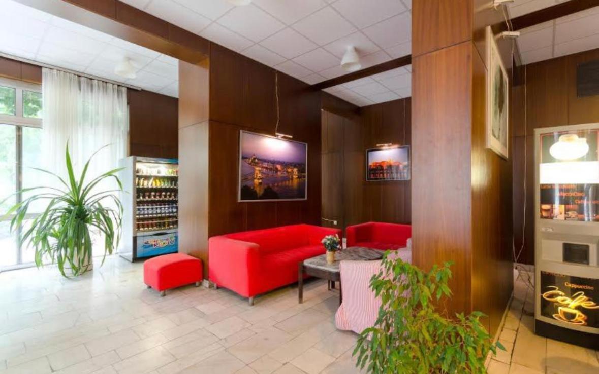 בודפשט Hermina Apartmanok Westend מראה חיצוני תמונה